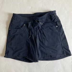 Kuhl Lola knit 5” short EUC size 6